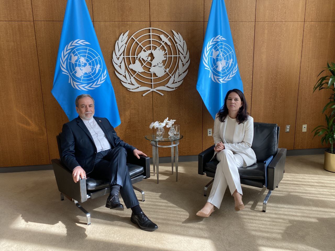 دیدار عراقچی با بربوک همراه با هشدار و محکوم‌کردن اروپایی‌ها