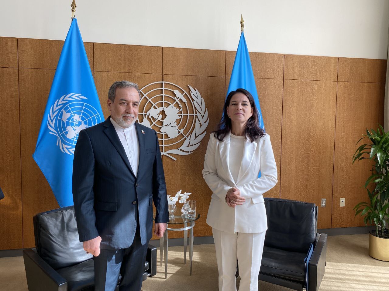 دیدار عراقچی با بربوک همراه با هشدار و محکوم‌کردن اروپایی‌ها