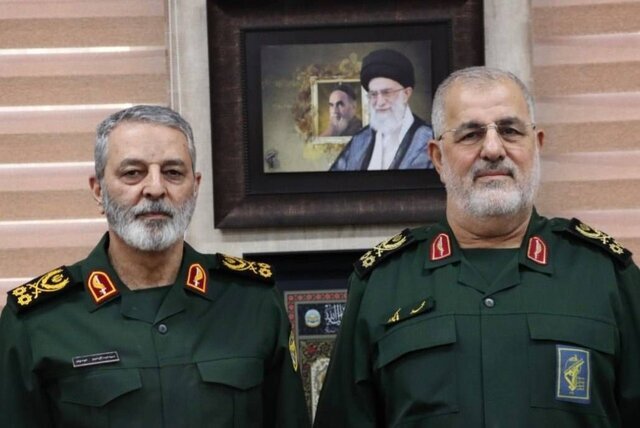 وحدت ارتش و سپاه؛ ضامن حفظ تمامیت سرزمینی ایران وحدت ارتش و سپاه؛ ضامن حفظ تمامیت سرزمینی ایران