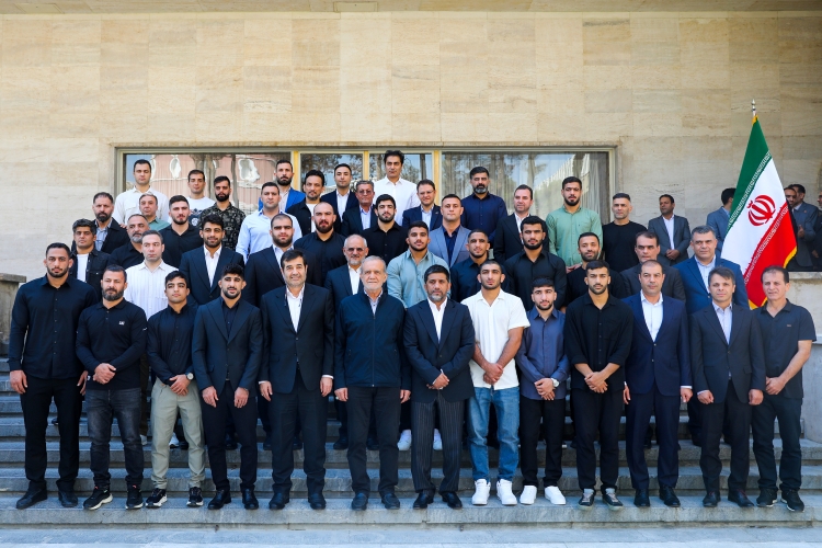 پزشکیان: با این تعصب در مسیر موفقیت گام برمی‌داریم/ در وضعیت سختی هستیم