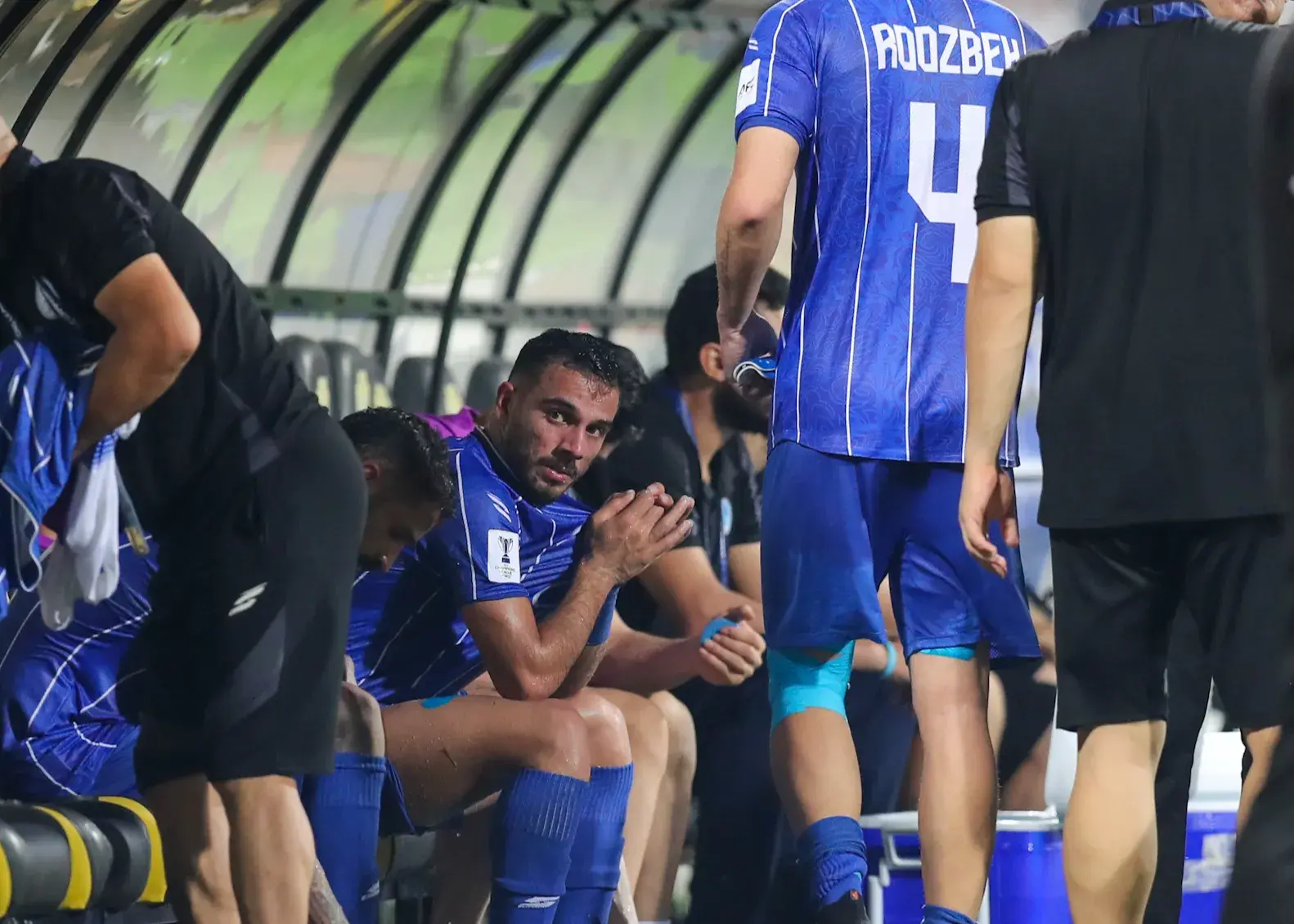 روزنامه بحرینی از وضعیت بحرانی استقلال نوشت روزنامه بحرینی از وضعیت بحرانی استقلال نوشت