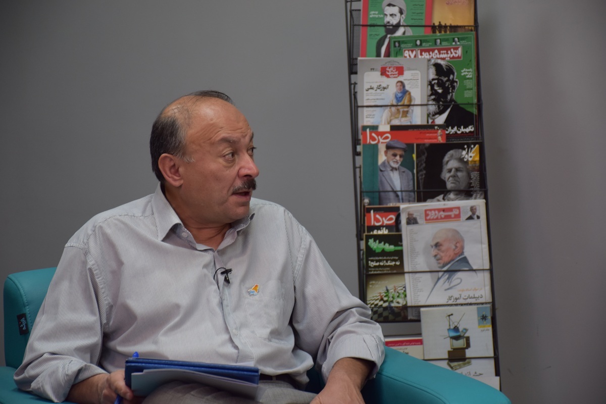 زیدآبادی: آنقدر بر سر مجلس فیلتر گذاشتند که امروز صدای رساییها و ثابتیها را از آن میشنویم/ پشت شما، جمهوری اسلامی است!/ عبدالکریمی: پشت من، هیچکس نیست، خداست!/ ناتو، صهیونیستها و رضا پهلوی، نمیتوانند برای ما دموکراسی بیاورند زیدآبادی: آنقدر بر سر مجلس فیلتر گذاشتند که امروز صدای رساییها و ثابتیها را از آن میشنویم/ پشت شما، جمهوری اسلامی است!/ عبدالکریمی: پشت من، هیچکس نیست، خداست!/ ناتو، صهیونیستها و رضا پهلوی، نمیتوانند برای ما دموکراسی بیاورند