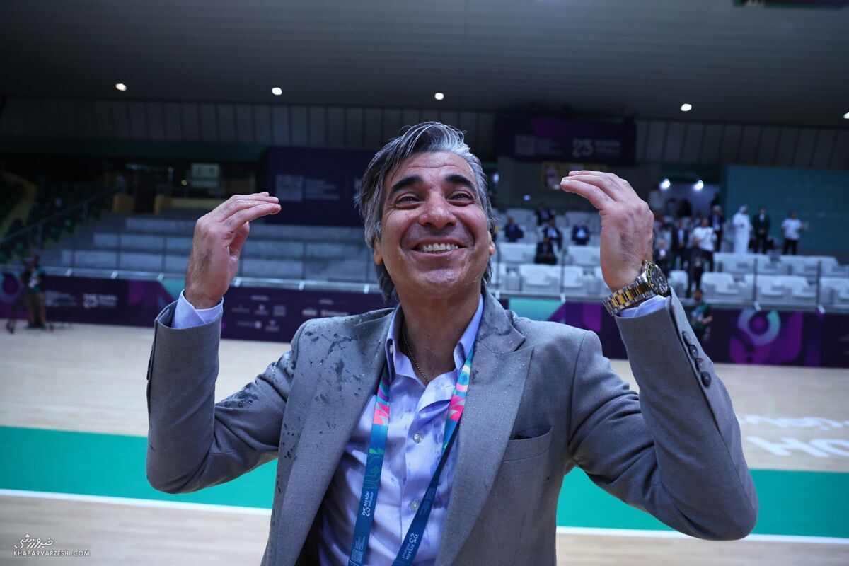 حمله شمسایی به فردوسیپور؛ ذهنش منحرف است حمله شمسایی به فردوسیپور؛ ذهنش منحرف است