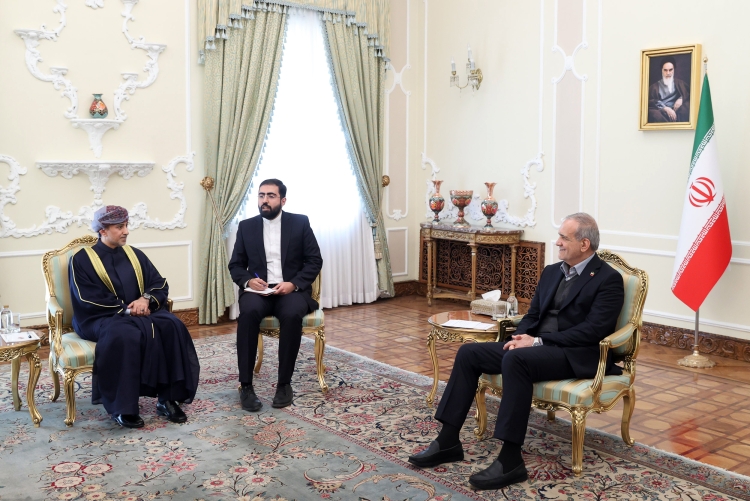 اولویت دولت، توسعه مناسبات اقتصادی است اولویت دولت، توسعه مناسبات اقتصادی است