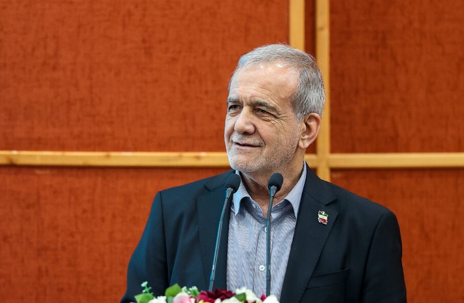 پزشکیان در قزوین: می‌توانیم بدون نفت زندگی کنیم/ بنزین ۶۰ هزار تومانی را ۱۵۰۰ تومان می‌فروشیم