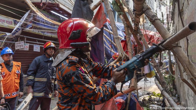 ۹ کشته در زمین‌لرزه بنگلادش/ ۳۰۰ نفر زخمی شدند