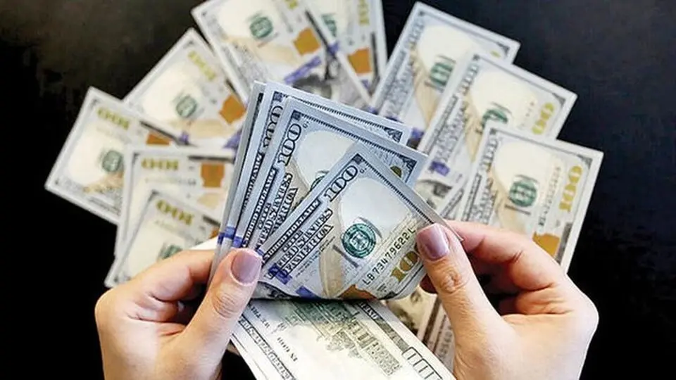 دلار از مرز ۱۱۸ هزار تومان عبور کرد +جدول
