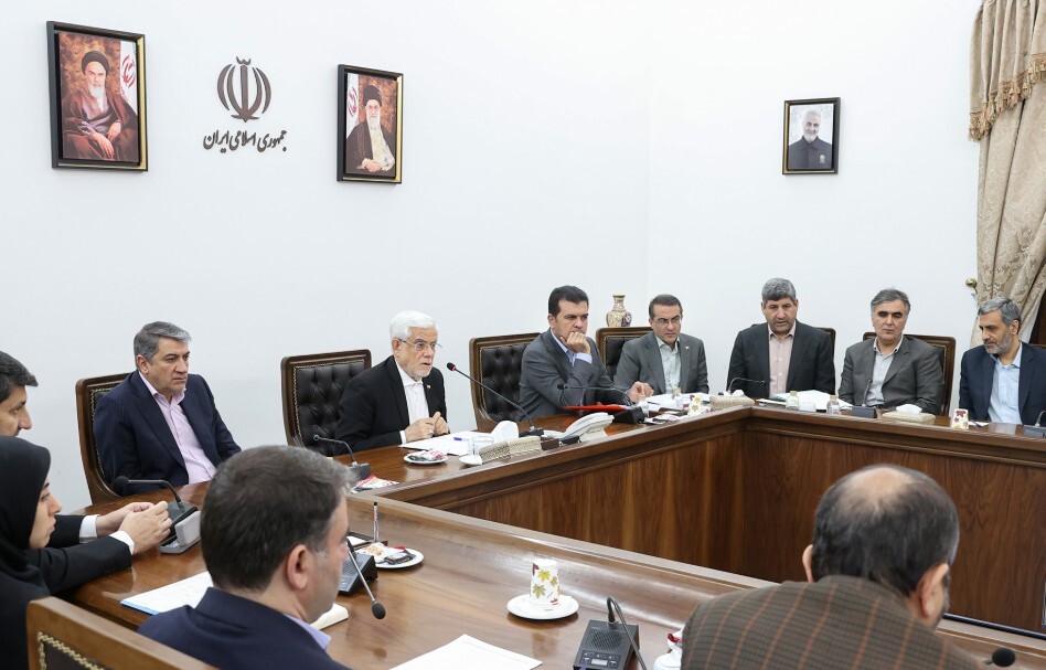 عارف: نباید در‌ها را روی اساتید و دانشجویان ایرانی ببندیم