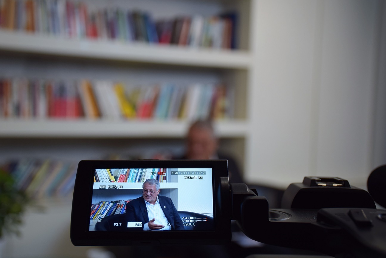 محسن هاشمی: انتصاب‌های حاکمیتی از انتخاب شدگان مردم بیشترند/در جمهوری اسلامی به استقلال نمره بالای ۵۰ می‌دهم، اما به آزادی نه/نظام تصمیم گیری در کشور خدشه دار شده است/ افراطیون نمی گذارند، مشکلات کشور حل شود