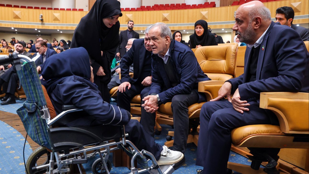 پزشکیان: اسرائیل و آمریکا میخواستند مردم را علیه جمهوری اسلامی به خیابان بکشانند پزشکیان: اسرائیل و آمریکا میخواستند مردم را علیه جمهوری اسلامی به خیابان بکشانند