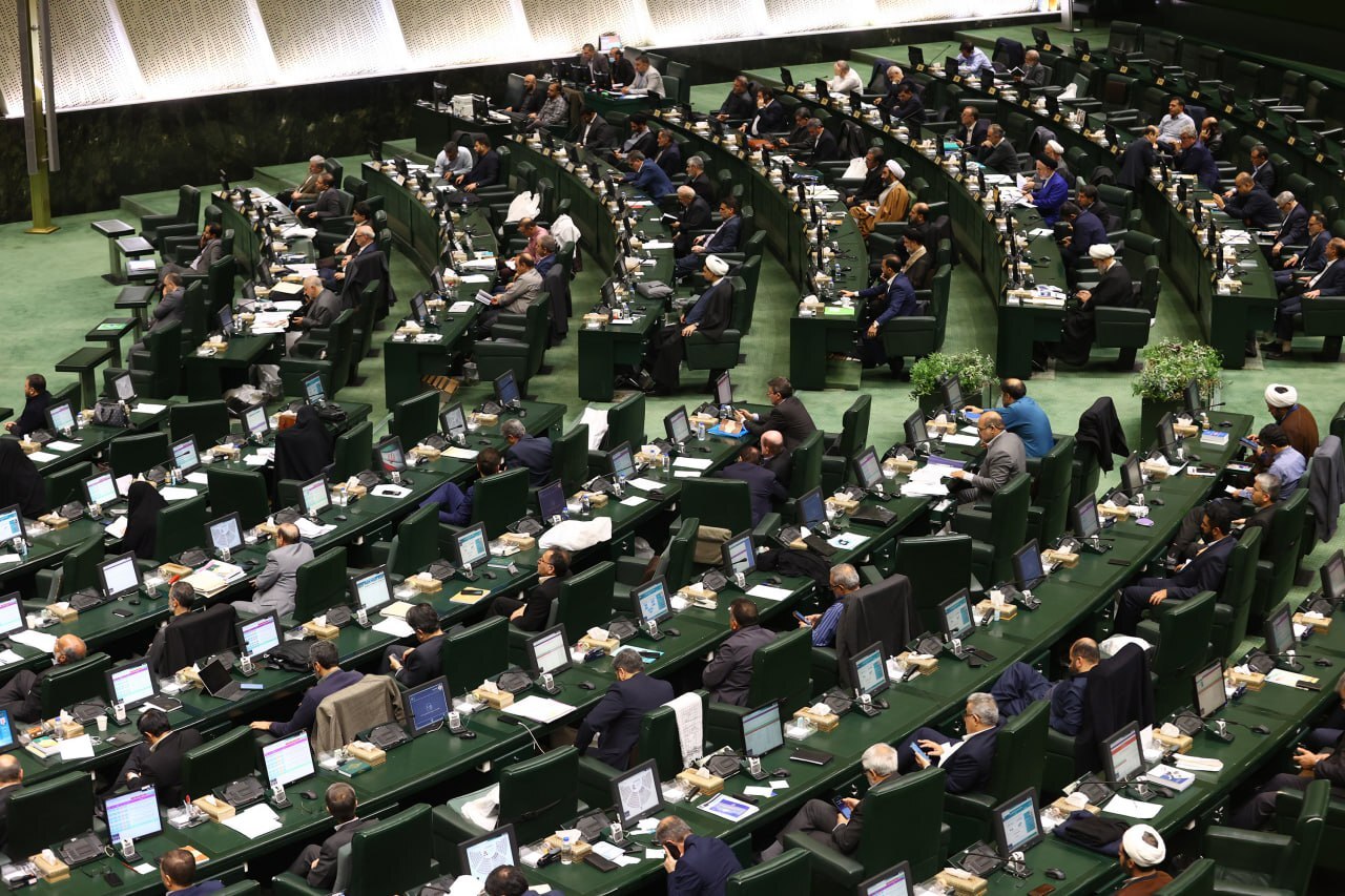 با رای نمایندگان مجلس؛ مهریه از ۱۱۰ به ۱۴ سکه کاهش یافت