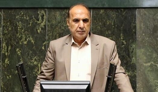 نماینده مجلس: افزایش ۲۰ درصدی حقوق جوابگوی کارمندان و کارگران نیست نماینده مجلس: افزایش ۲۰ درصدی حقوق جوابگوی کارمندان و کارگران نیست