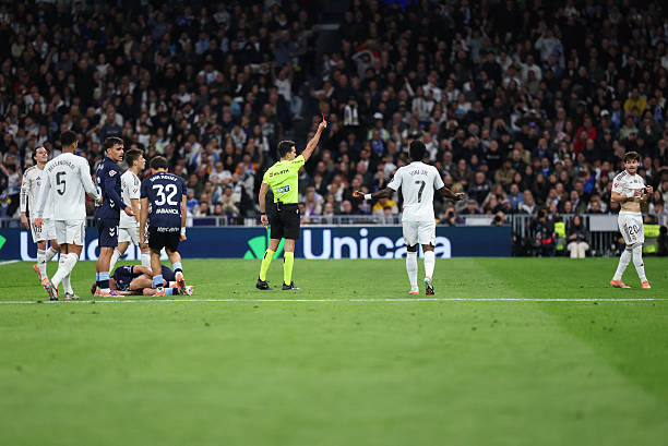 شکست عجیب رئال؛ ۲ اخراجی، ۲ گل! شکست عجیب رئال؛ ۲ اخراجی، ۲ گل!