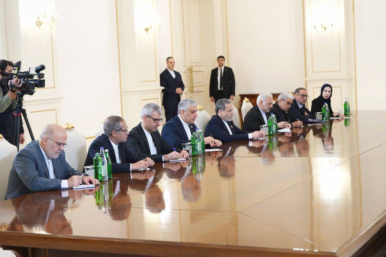 عراقچی با الهام علیاف دیدار کرد +عکس عراقچی با الهام علیاف دیدار کرد +عکس