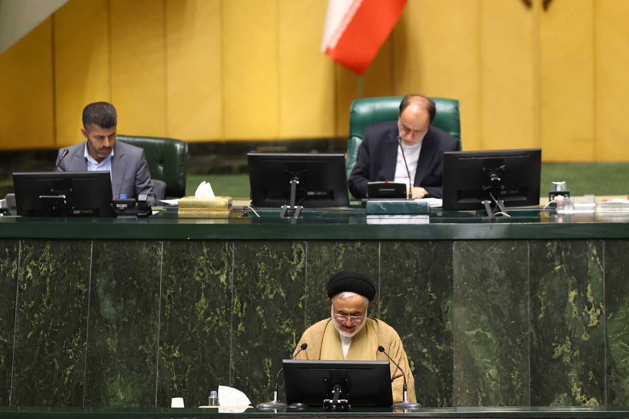 یک نماینده خطاب به مسوولان؛ به گرانیهای بیسابقه و تورم رسیدگی کنید یک نماینده خطاب به مسوولان؛ به گرانیهای بیسابقه و تورم رسیدگی کنید