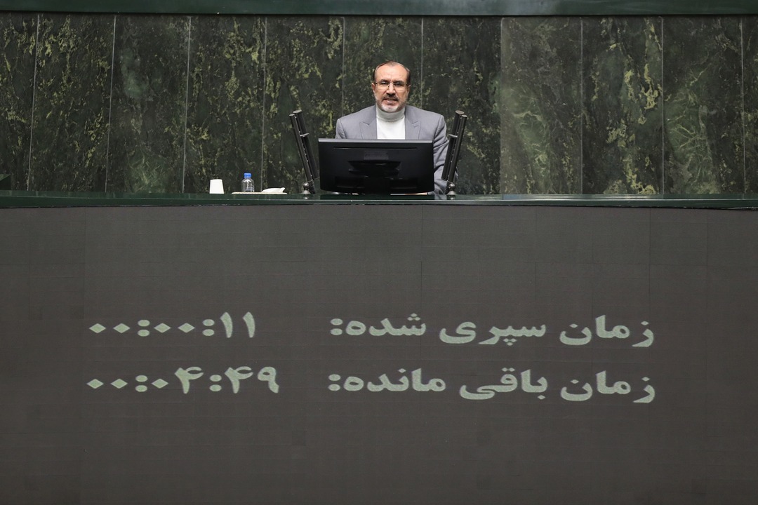 حدادی: آقای رئیسجمهور! از افزایش قیمت کالاهای اساسی خبر دارید؟ حدادی: آقای رئیسجمهور! از افزایش قیمت کالاهای اساسی خبر دارید؟