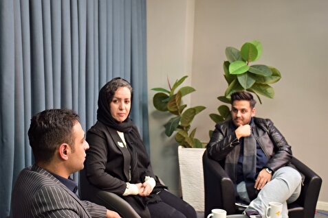 علی فرزین: صدای دانشجویان استان‌های دیگر به تهران نمی‌رسد/ هیچ فرقی بین دولت روحانی، رئیسی و پزشکیان نیست/ پویا درودی: دانشجویان برای خروج از ایران فقط بلیت رفت می‌گیرند/ به آینده ایران امید دارم