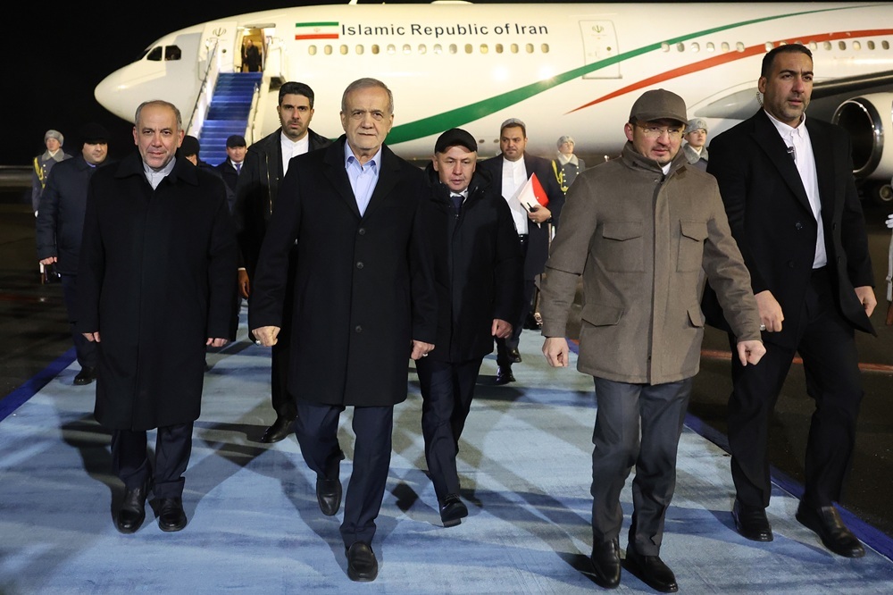 پزشکیان وارد آستانه پایتخت قزاقستان شد پزشکیان وارد آستانه پایتخت قزاقستان شد