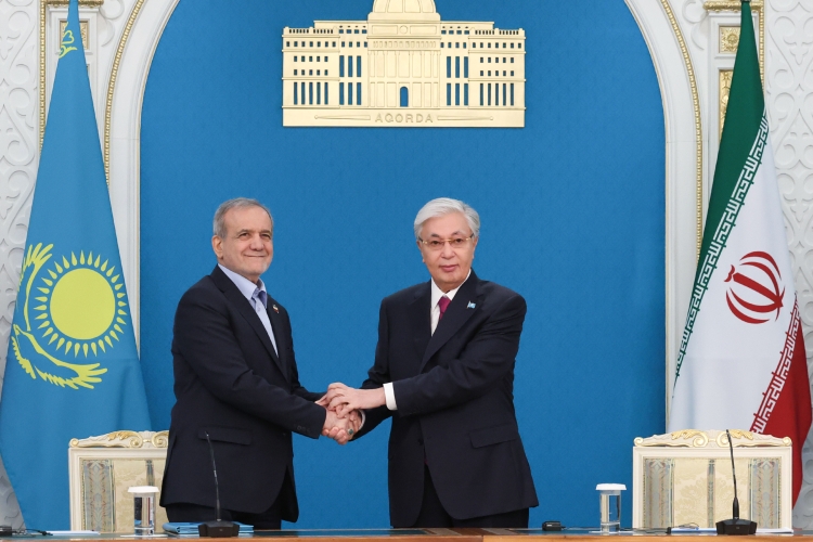 تاکید پزشکیان و توکایف بر ارتقای سطح همکاریها تاکید پزشکیان و توکایف بر ارتقای سطح همکاریها