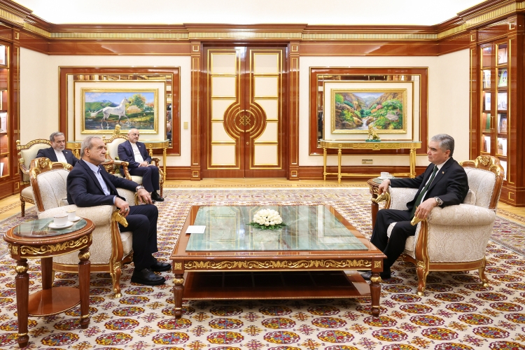 جهان محتاج شکل‌گیری اعتماد، صلح و همگرایی میان ملت‌هاست