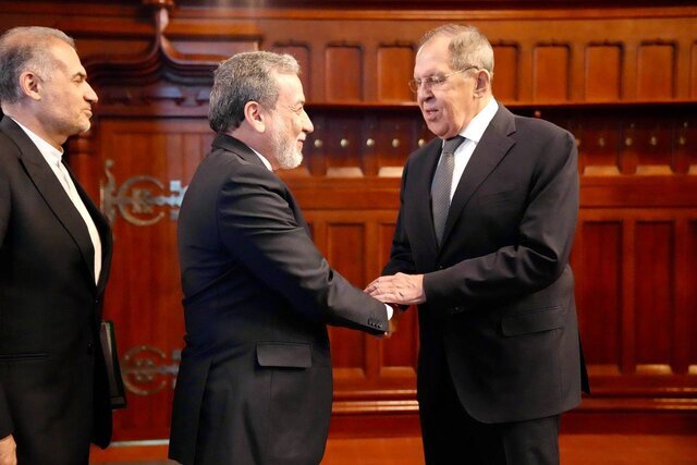 عراقچی: ایران به تمامی تعهداتش پایبند است/ با حضور نیروی خارجی در قفقاز مخالفیم