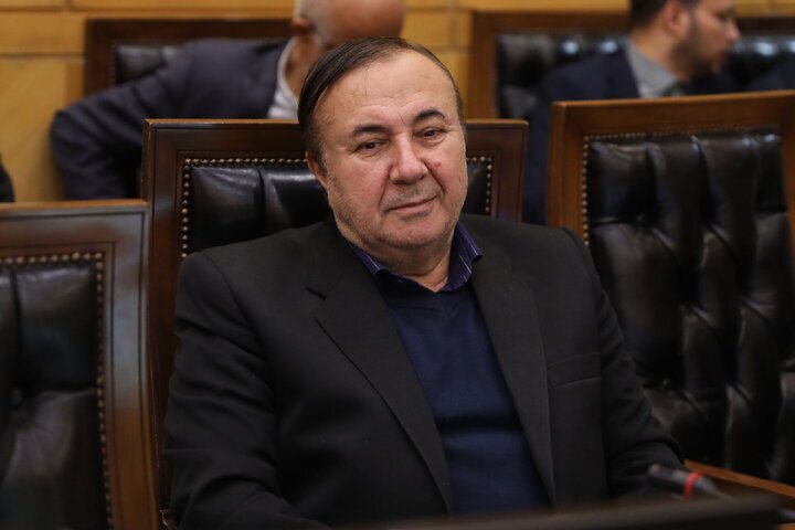 نابسامانی بازار ارز و طلا زندگی مردم را فلج کرده/ مسوولان باید پاسخگو باشند