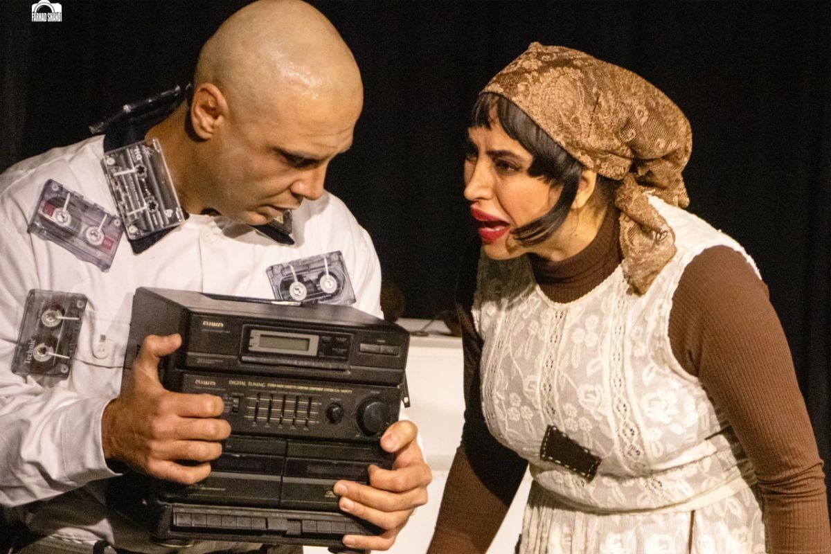 برخی بازیگران مسافرکشی میکنند برخی بازیگران مسافرکشی میکنند