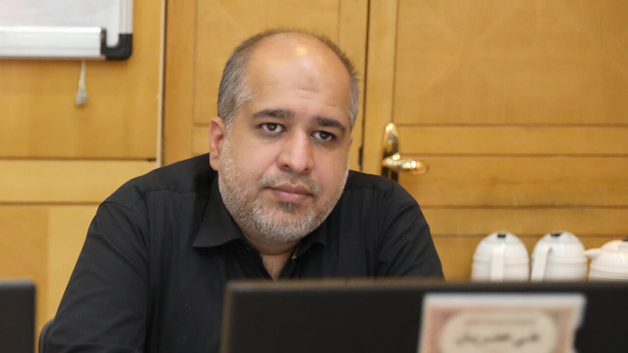 خضریان: وزیر اقتصاد از عاقبت همتی درس بگیرد! خضریان: وزیر اقتصاد از عاقبت همتی درس بگیرد!