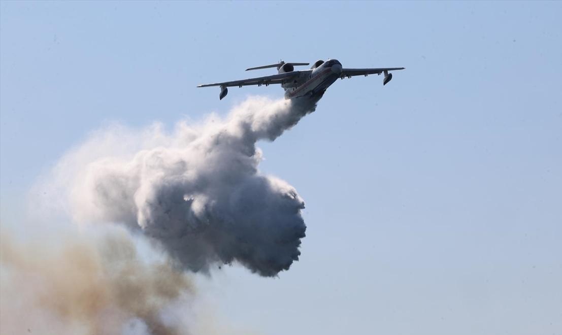 هواپیمای ترکیه وارد عملیات لکه‌گیری حریق الیت شد +ویدیو