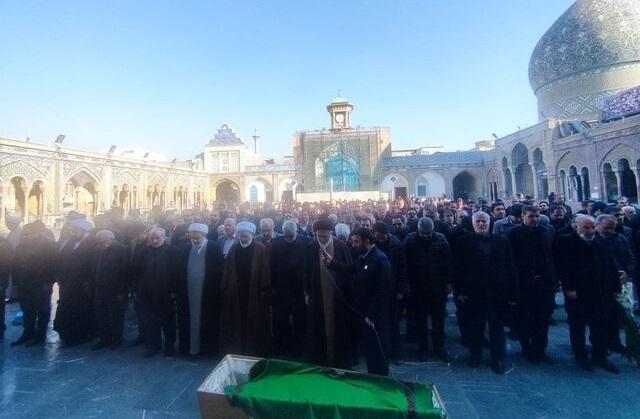 پیکر مرحومه «اشرف بروجردی» به خاک سپرده شد