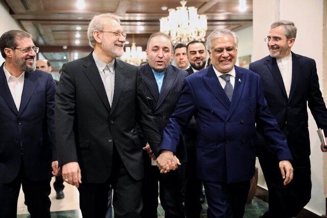 تجارت ایران و پاکستان باید به ۱۰ میلیارد دلار برسد تجارت ایران و پاکستان باید به ۱۰ میلیارد دلار برسد