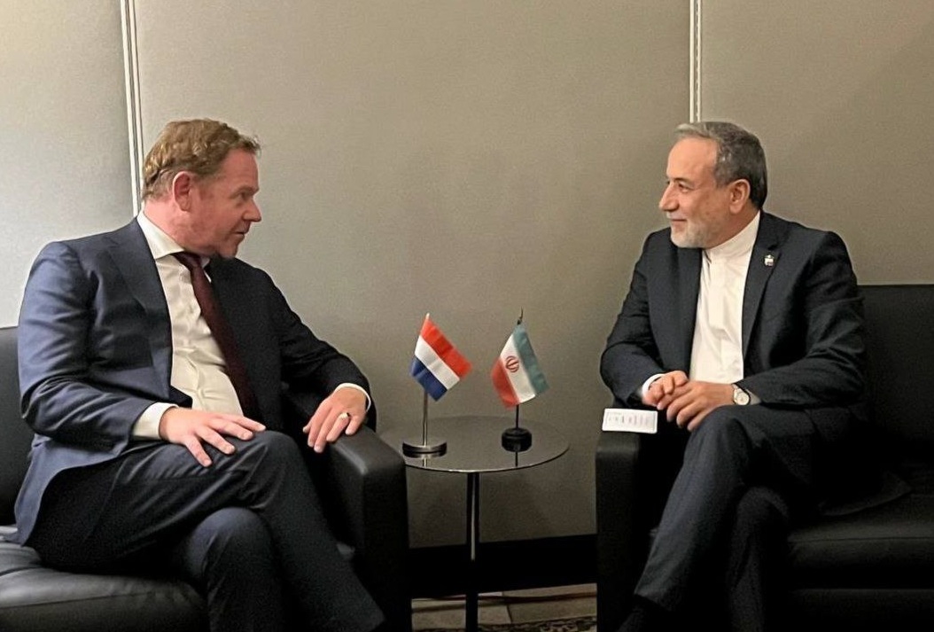 درخواست بررسی جنایت جنگی رژیم صدام علیه ایرانیان درخواست بررسی جنایت جنگی رژیم صدام علیه ایرانیان