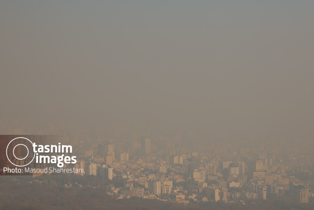 تهران زیر چتر دود