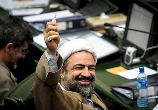 چرخش ۱۸۰ درجه‌ای حمید رسایی