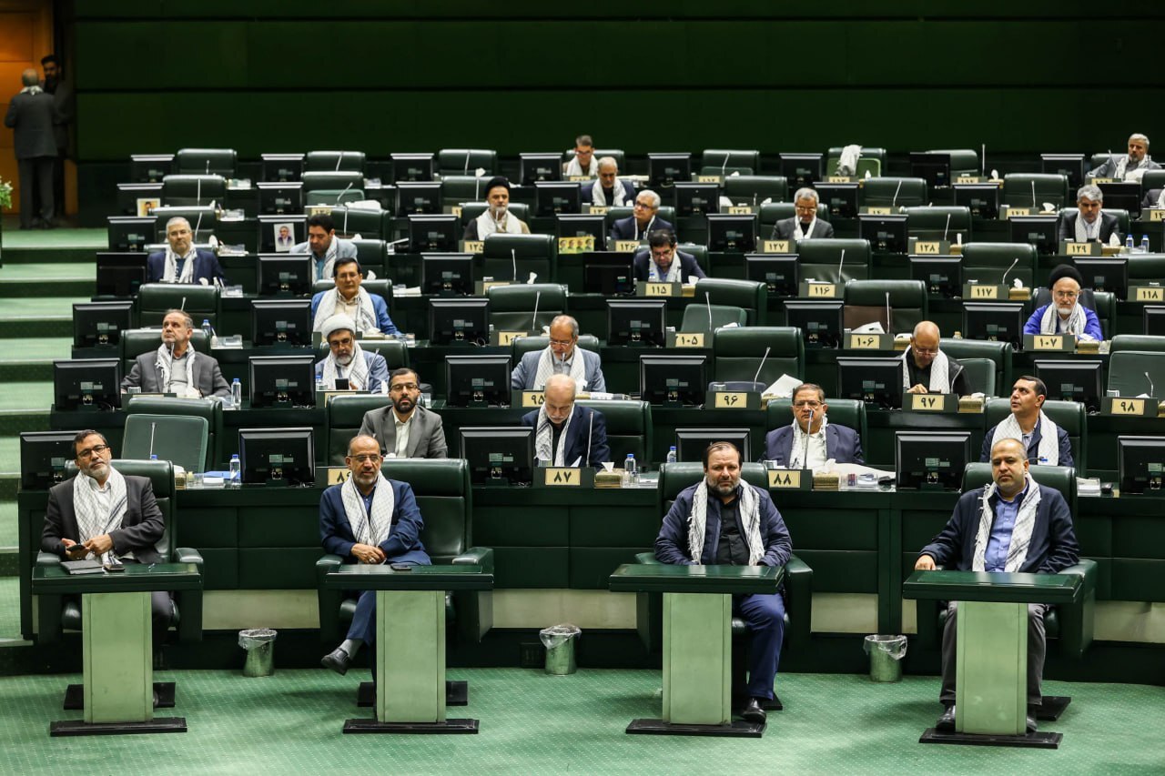 اختلاف بر سر مصوبه بنزین اختلاف بر سر مصوبه بنزین