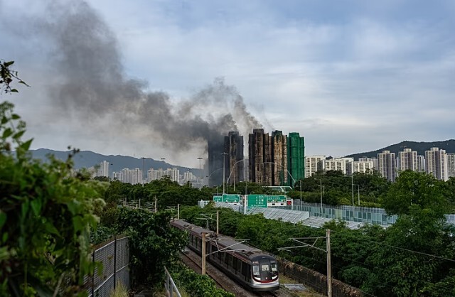 بدترین آتش‌سوزی تاریخ هنگ‌کنگ؛ شمار جانباختگان افزایش یافت